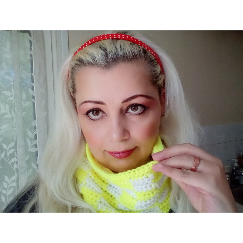 Checkered Play Cowl — Finished Item, view 3