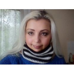Striped Hype Cowl Black and White monochrome look contrast