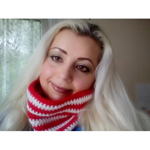 Striped Hype Cowl Red and White