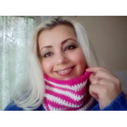 Striped Hype Cowl in Berry and White Colours Striped Hype Cowl in Berry and White Colours